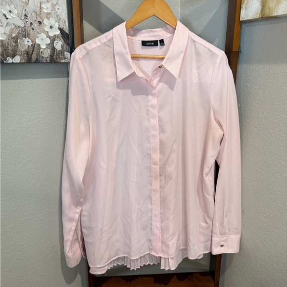 Apt. 9 Women's Pink Blouse w/ pleated back - Picture 1 of 2